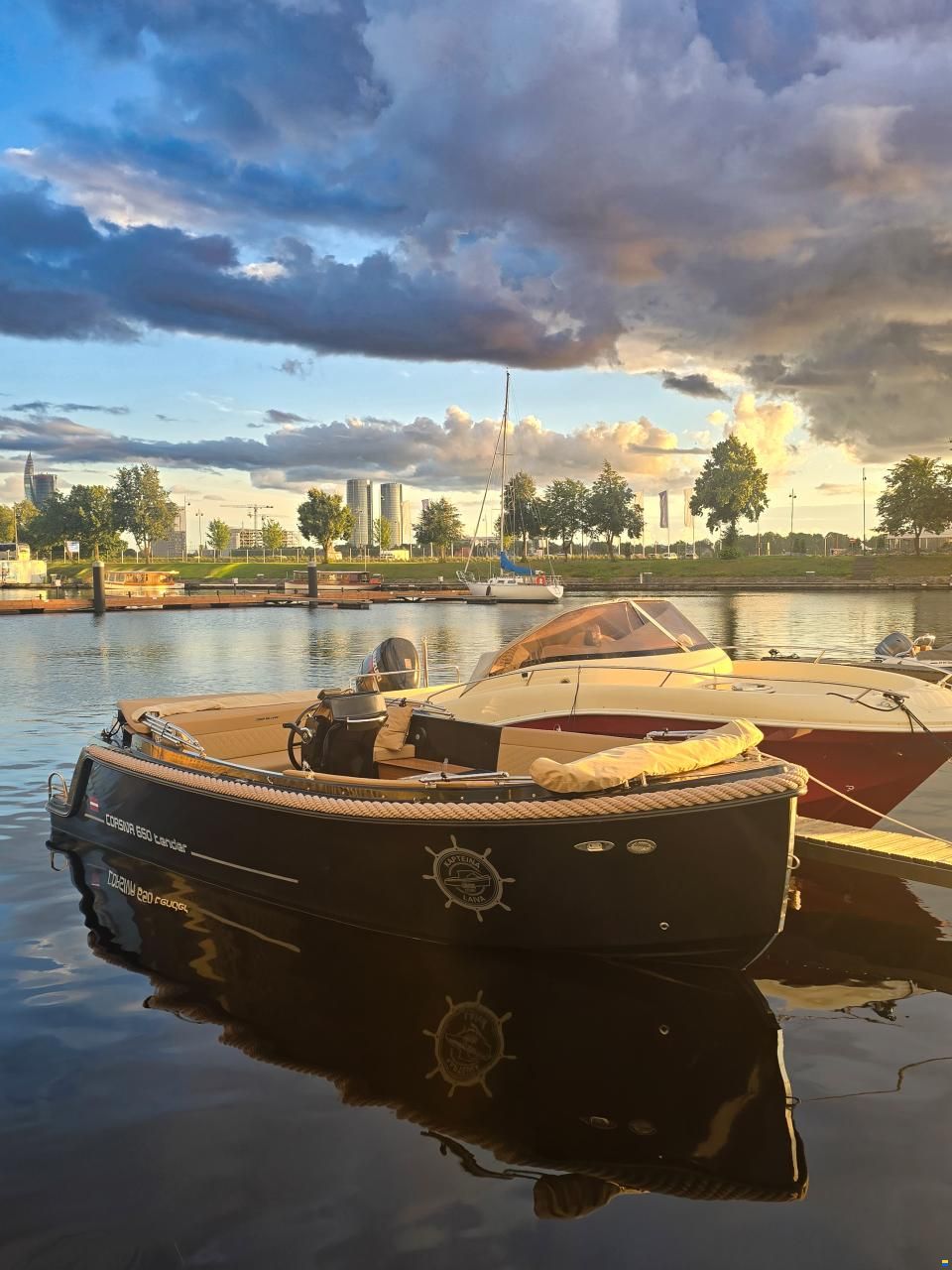 Corsiva Tender 650