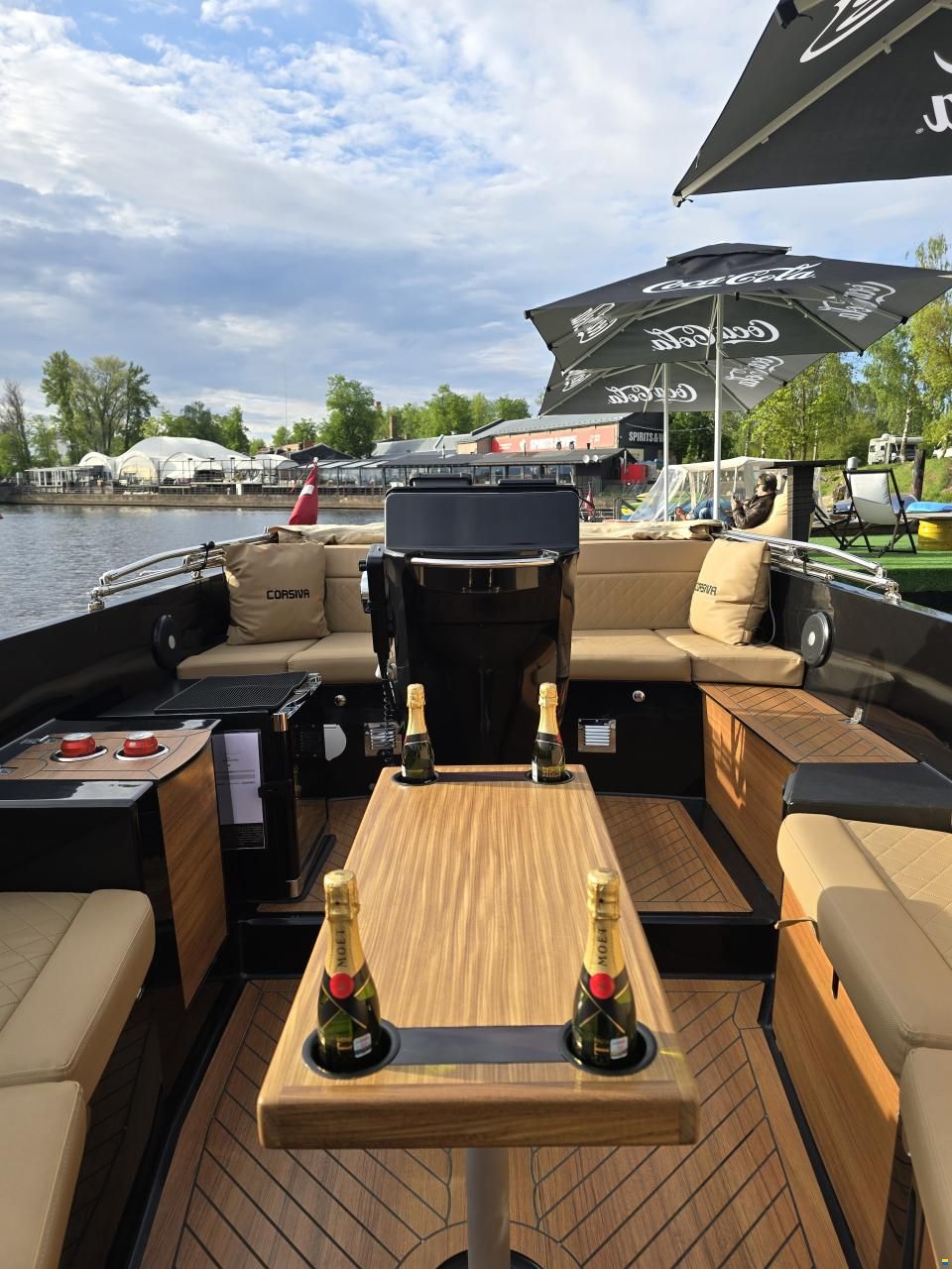Corsiva Tender 650