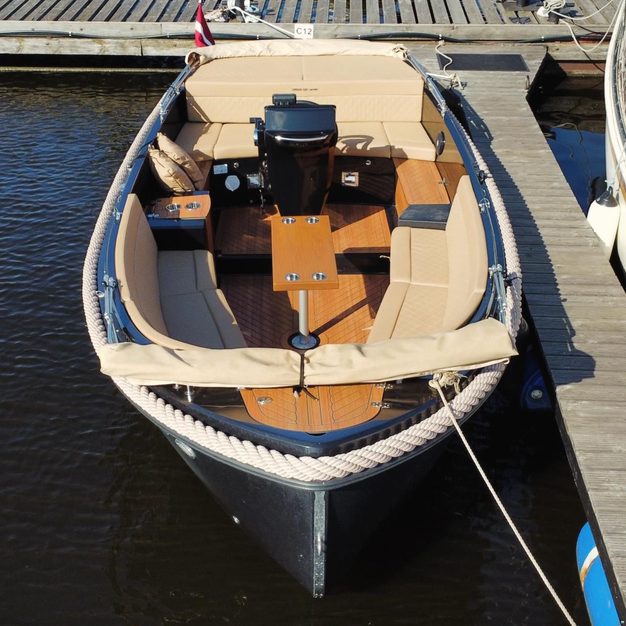 Corsiva Tender 650