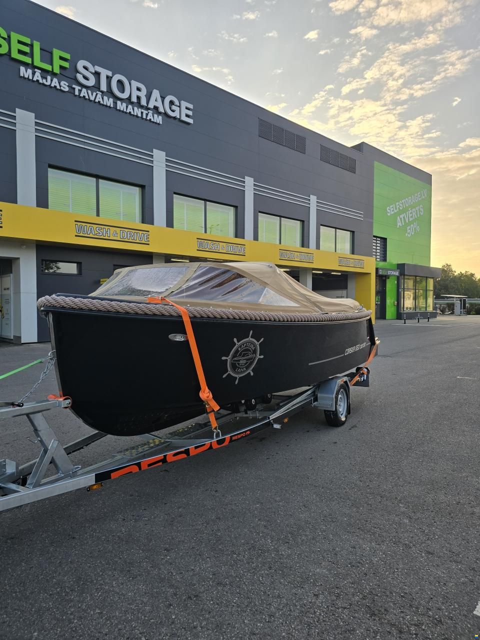 Corsiva Tender 650
