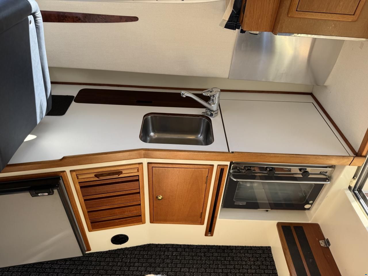 SeaStar Eurocruiser 28