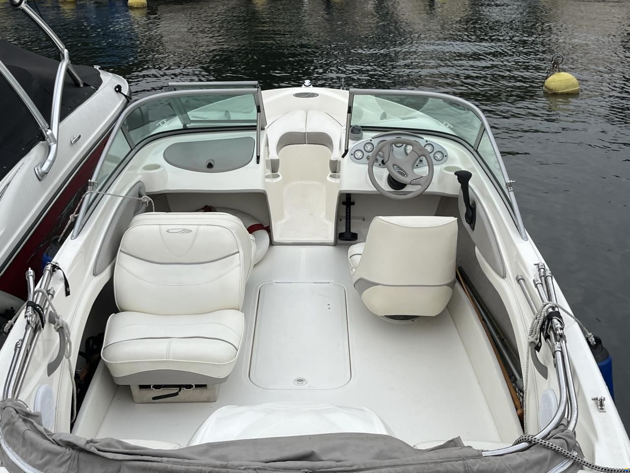 Maxum SR 1750