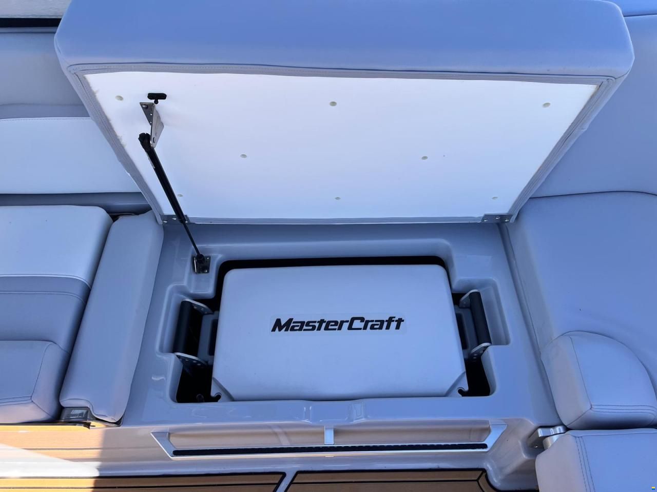 MasterCraft X24