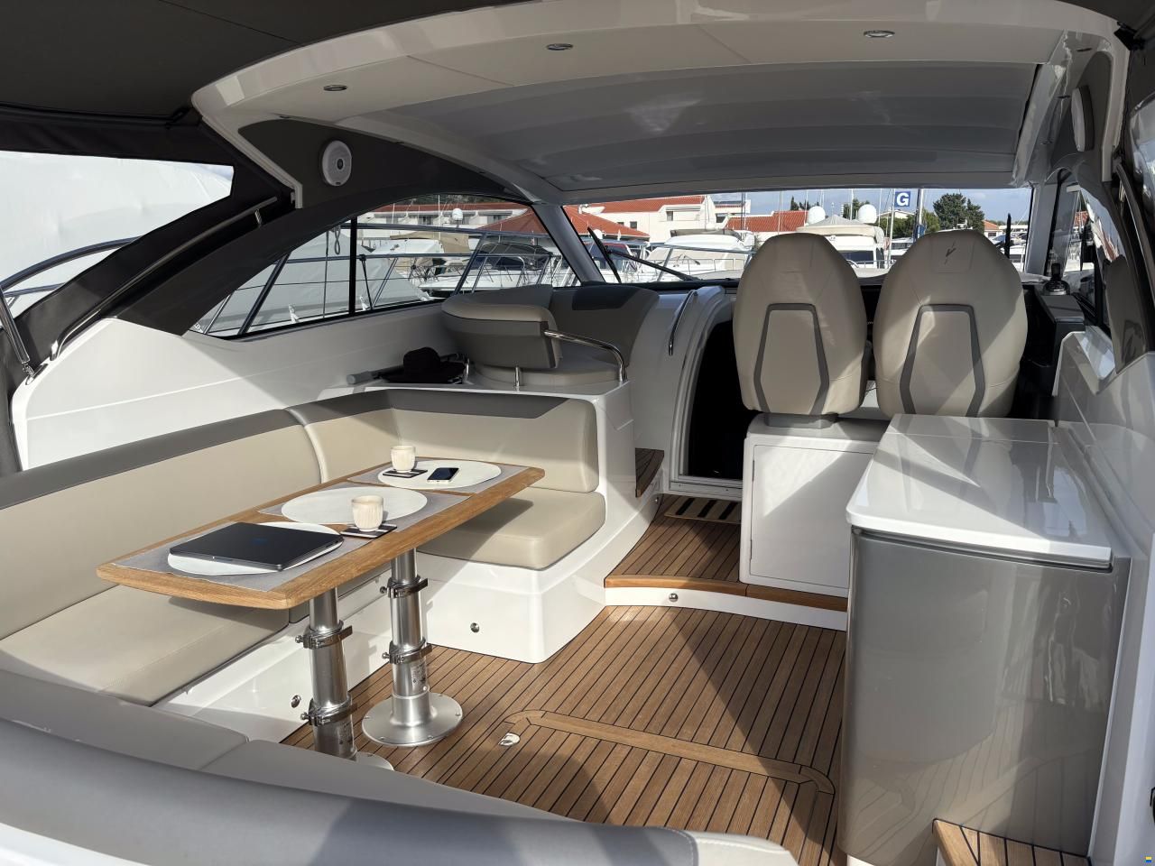 Princess V40