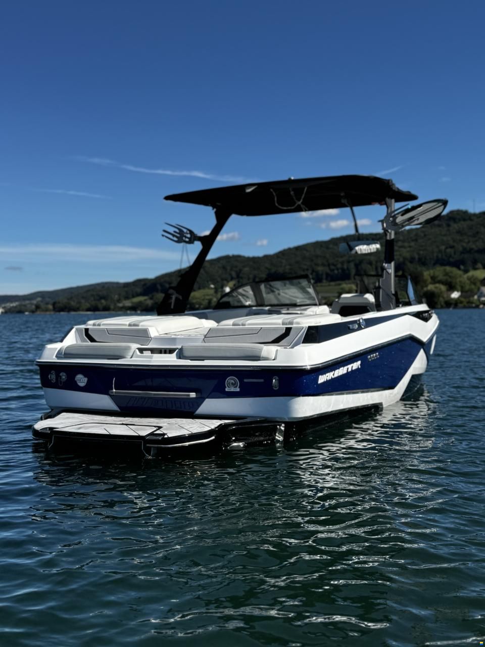 Malibu Wakesetter 22 LSV