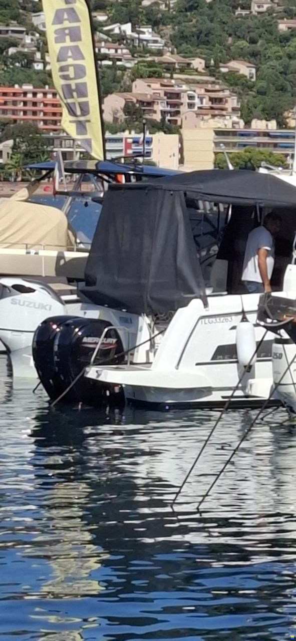 Jeanneau Merry fisher 895