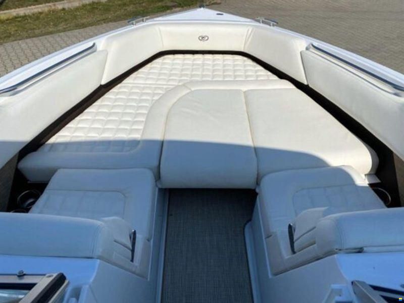 Cobalt Boat, LLC R7 Surf