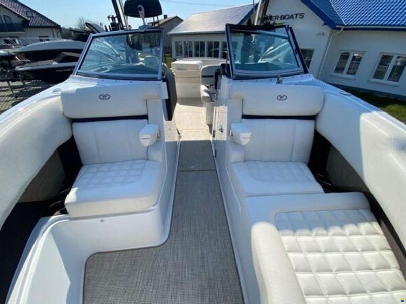 Cobalt Boat, LLC R7 Surf