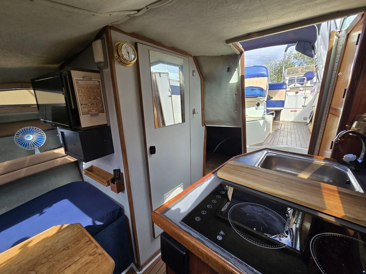 Sea Ray 220DA