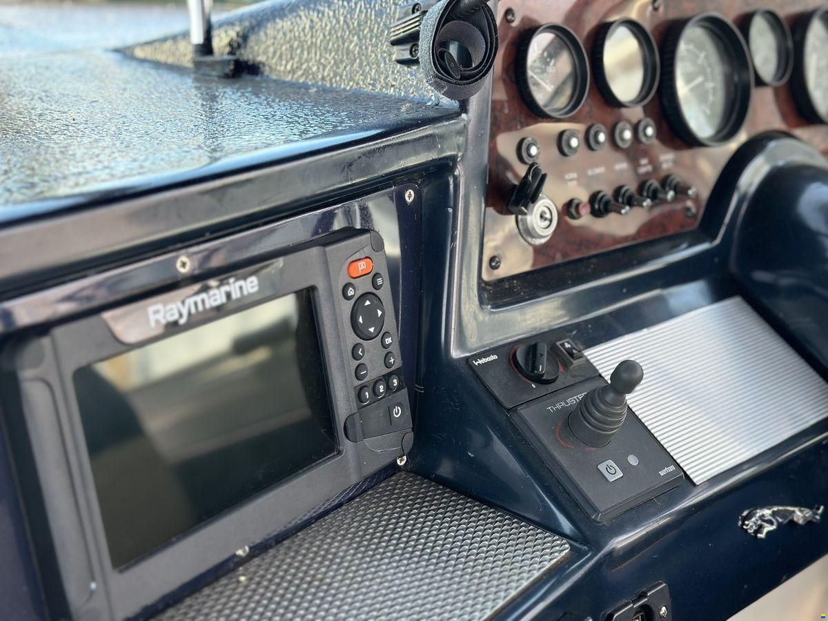 Sea Ray 220DA