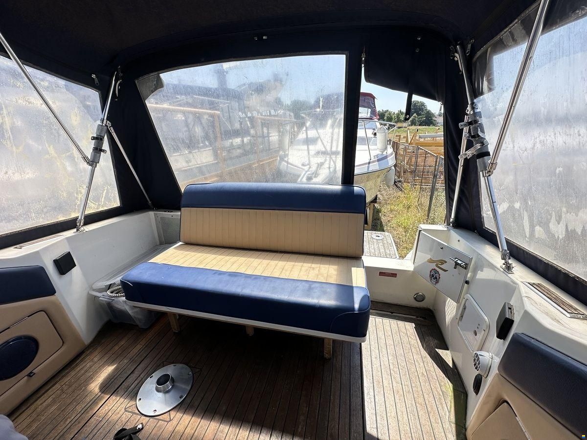 Sea Ray 220DA