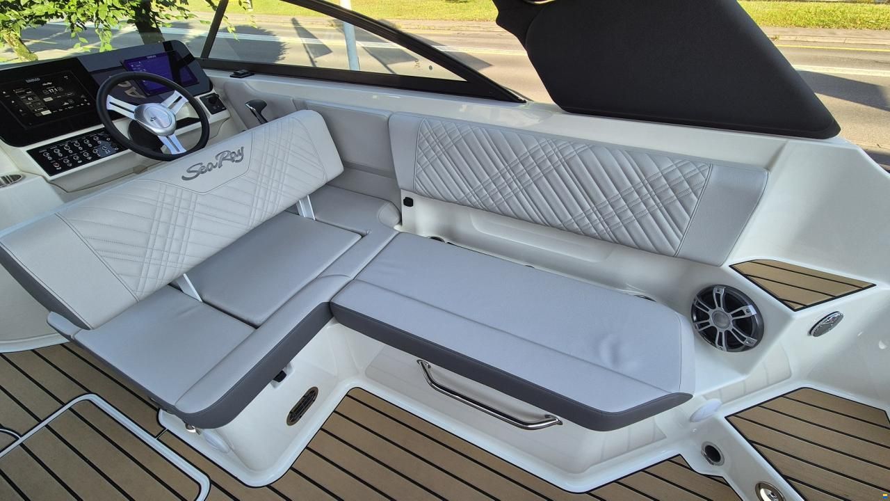 Sea Ray SDX 270 Surf