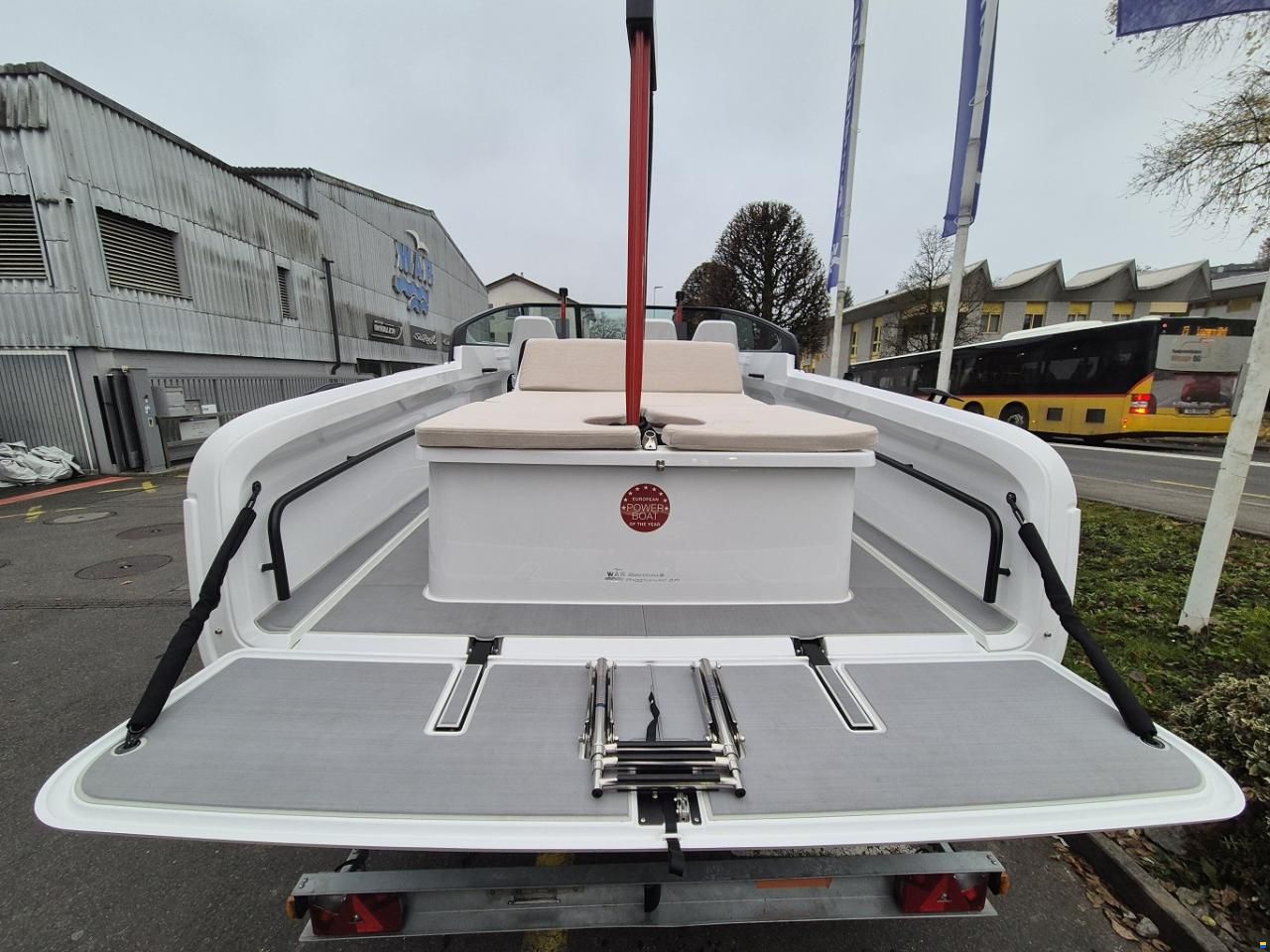 Candela C-8