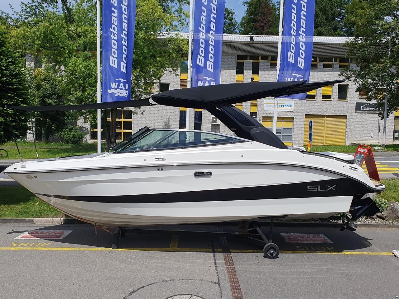 Sea Ray SLX 260 Surf
