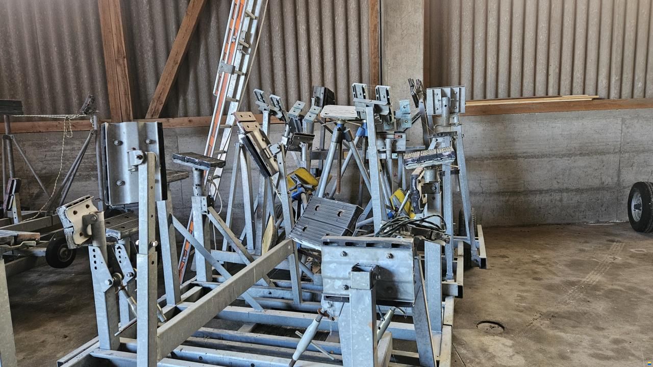 Satellite  Chevalets d'entreposage