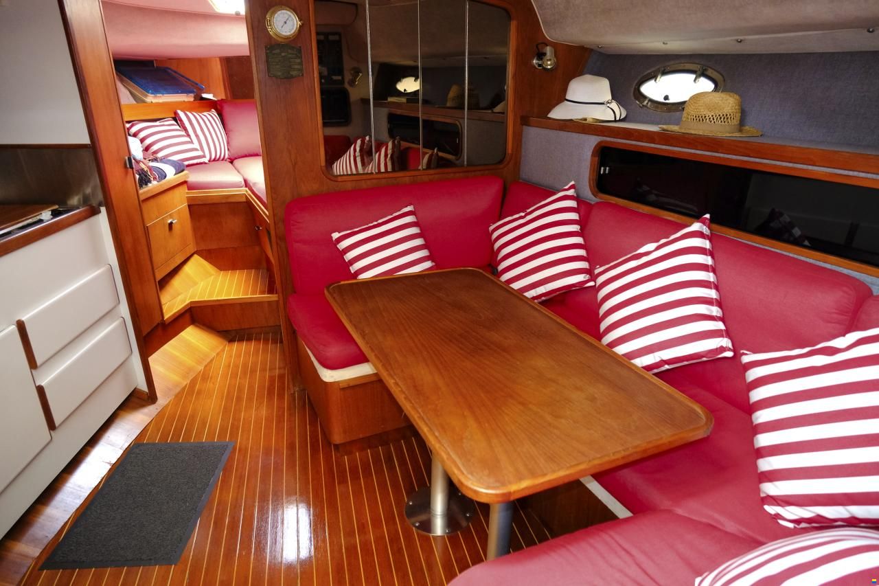 Tiara 31 Open