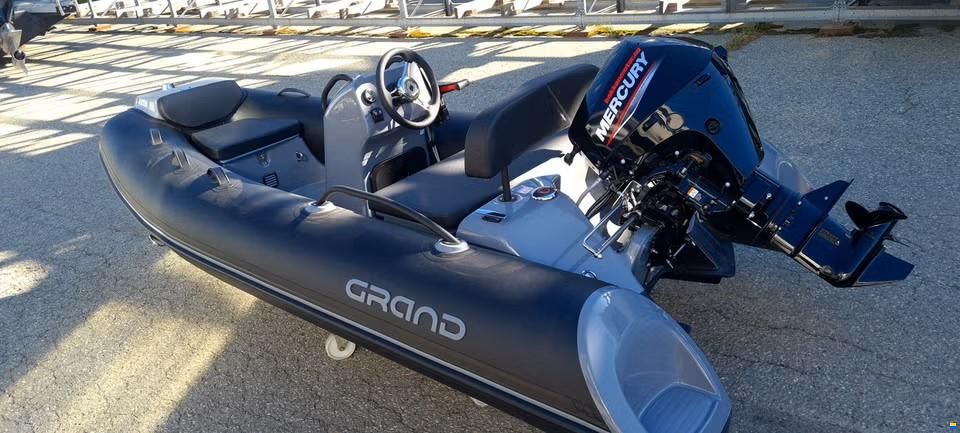 Grand 340 Dark Grey Edition