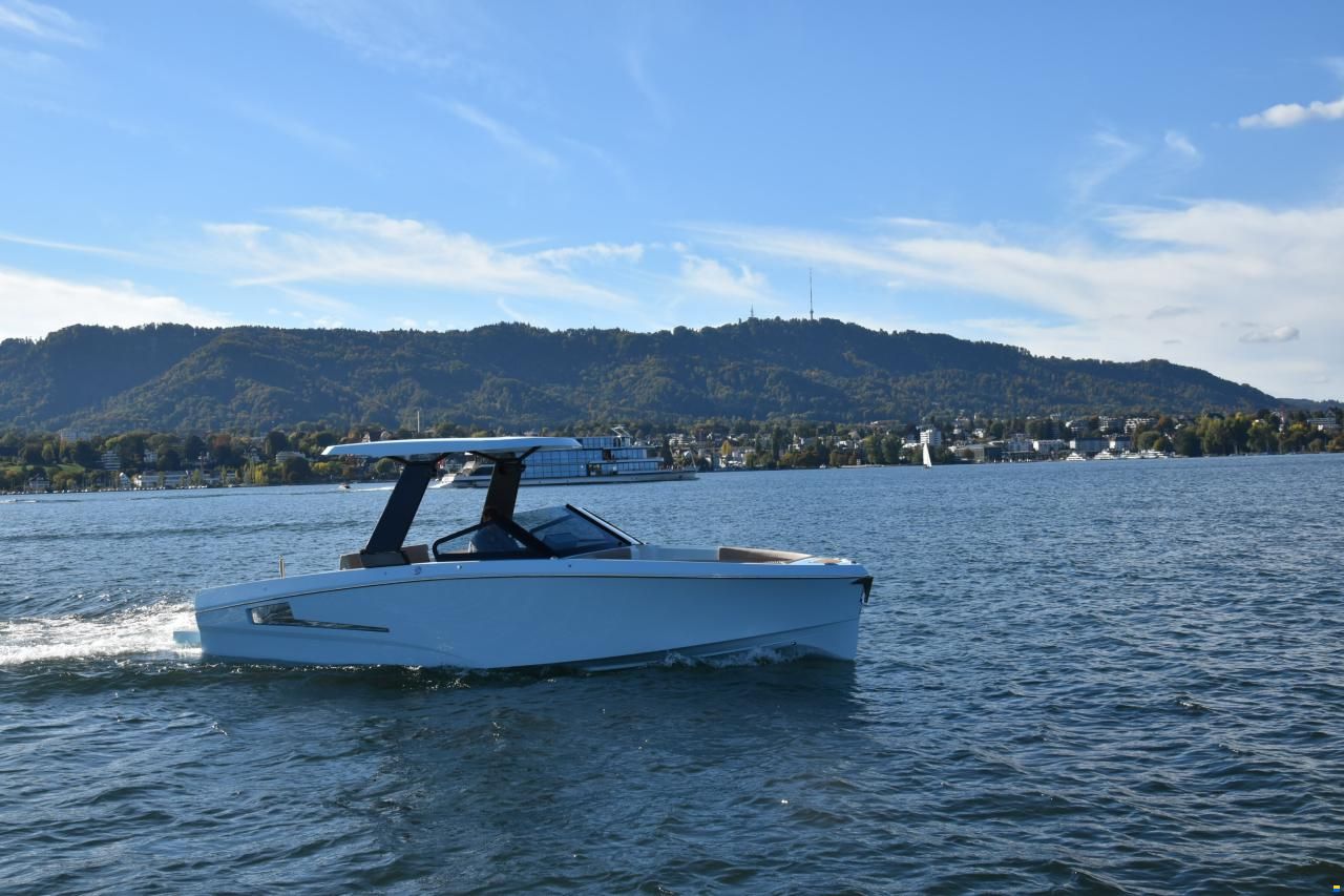 Ganz Boats Ovation 7X Open