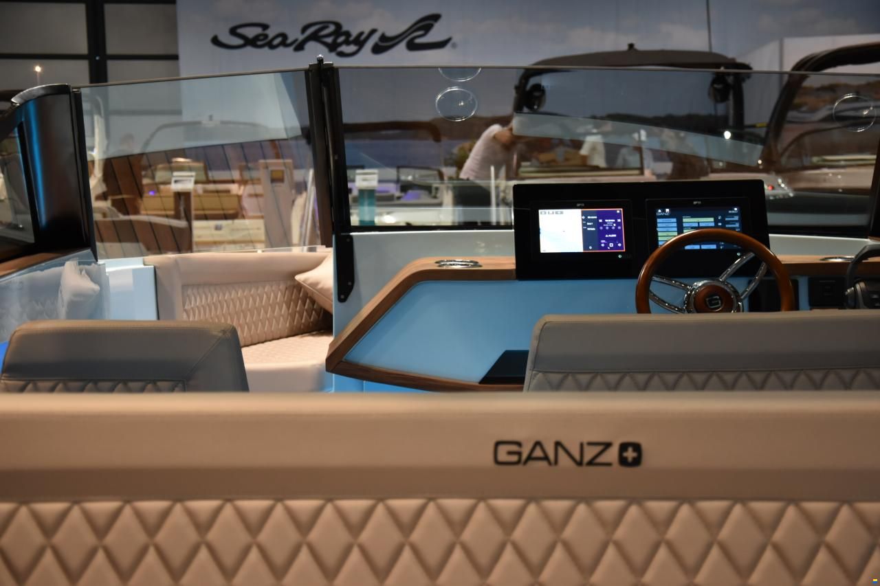 Ganz Boats Ovation 7X Open