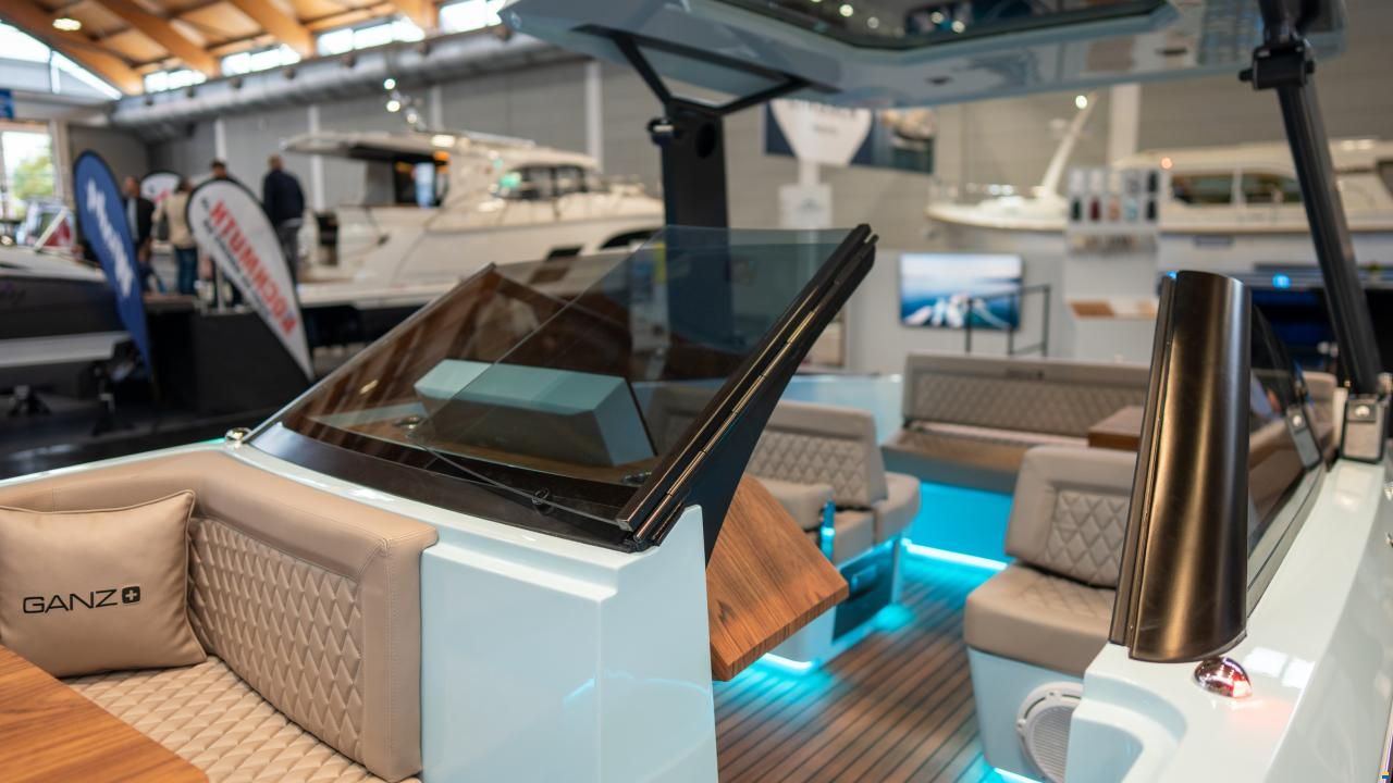 Ganz Boats Ovation 7X Open