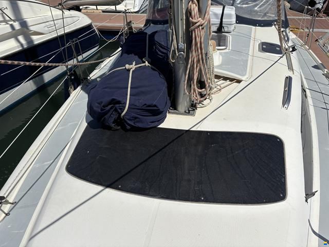 Hunter Marine 336