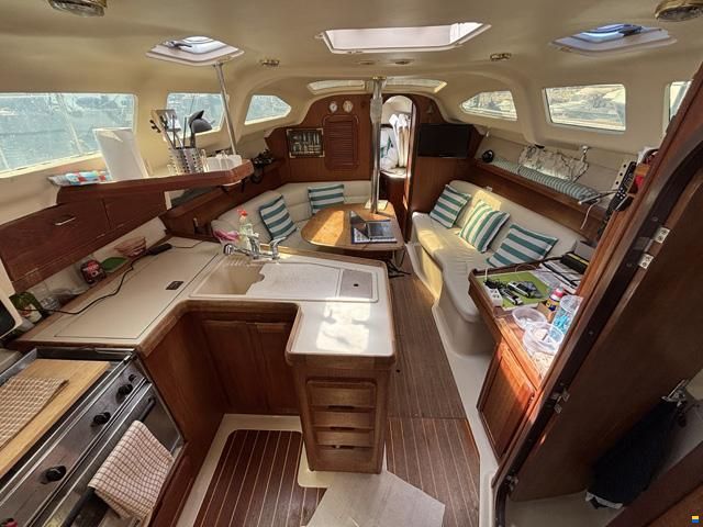 Hunter Marine 336