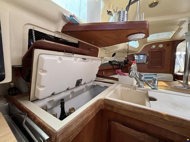 Hunter Marine 336