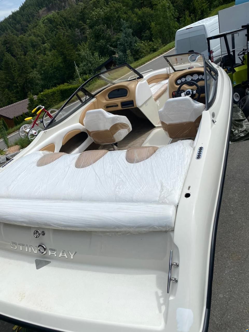 Stingray 220 LX