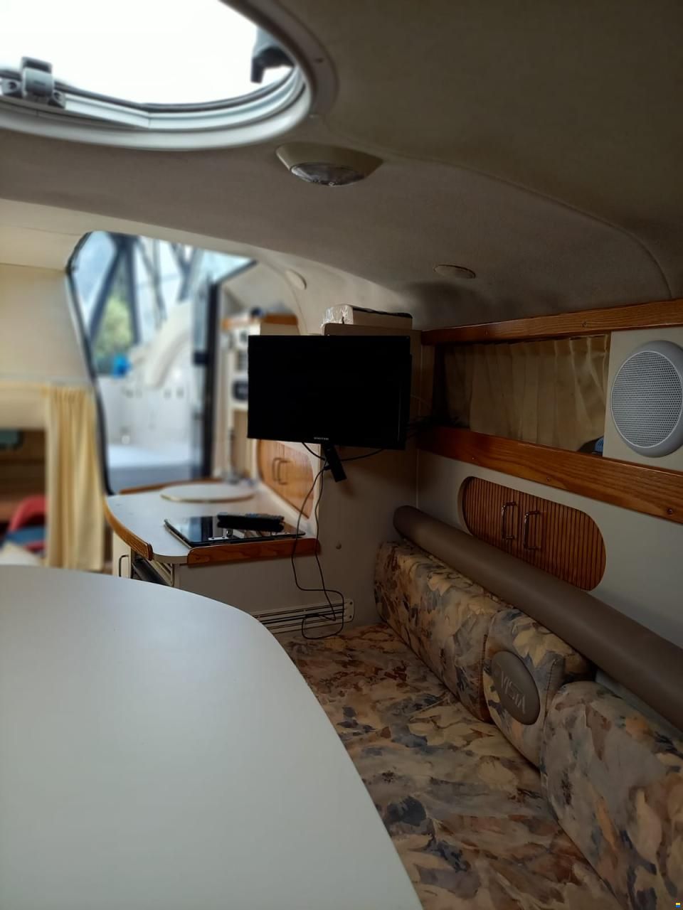 Four Winns Vista 258