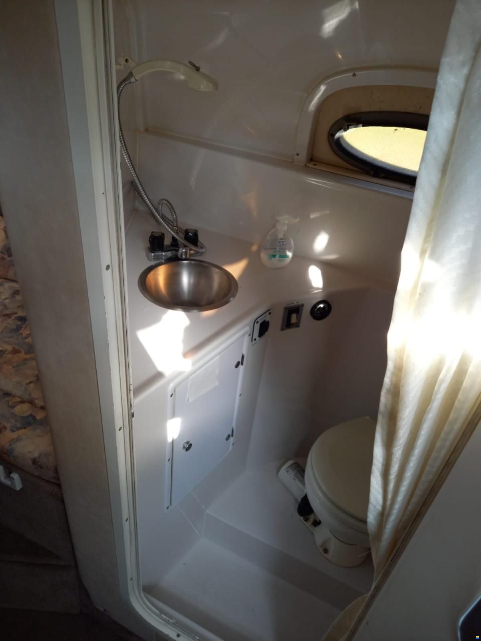 Four Winns Vista 258