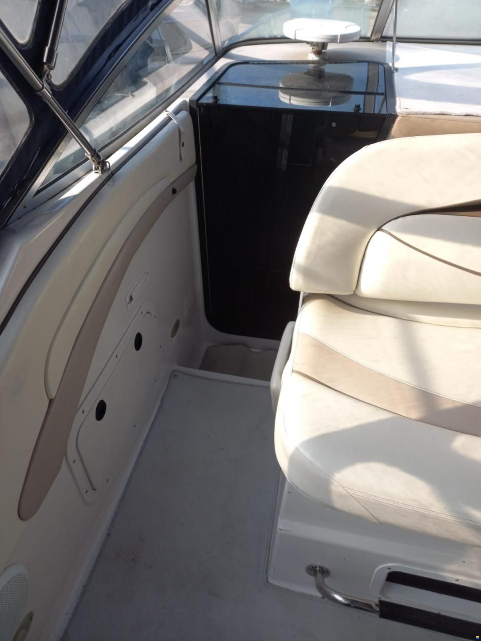 Four Winns Vista 258