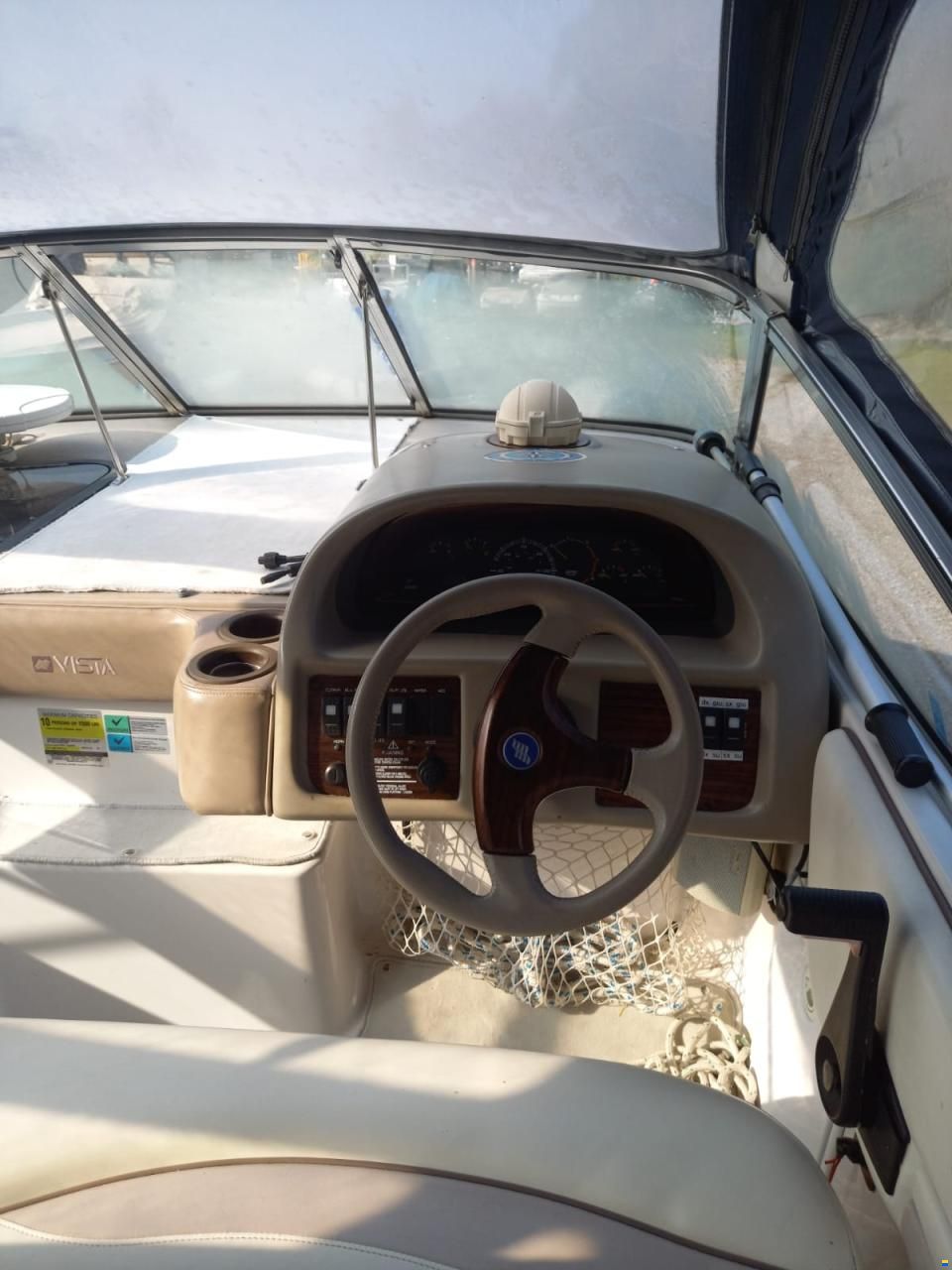 Four Winns Vista 258