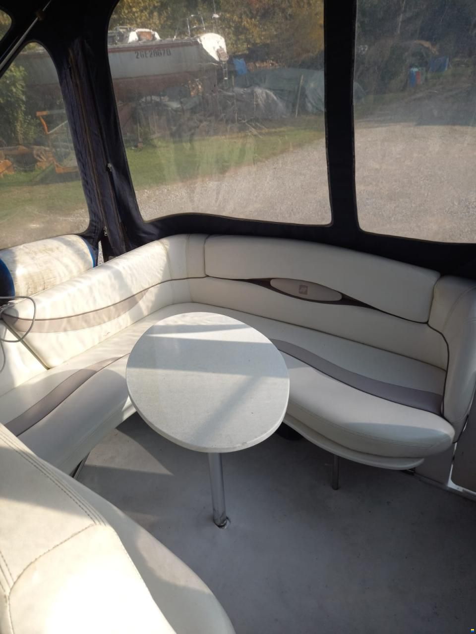 Four Winns Vista 258