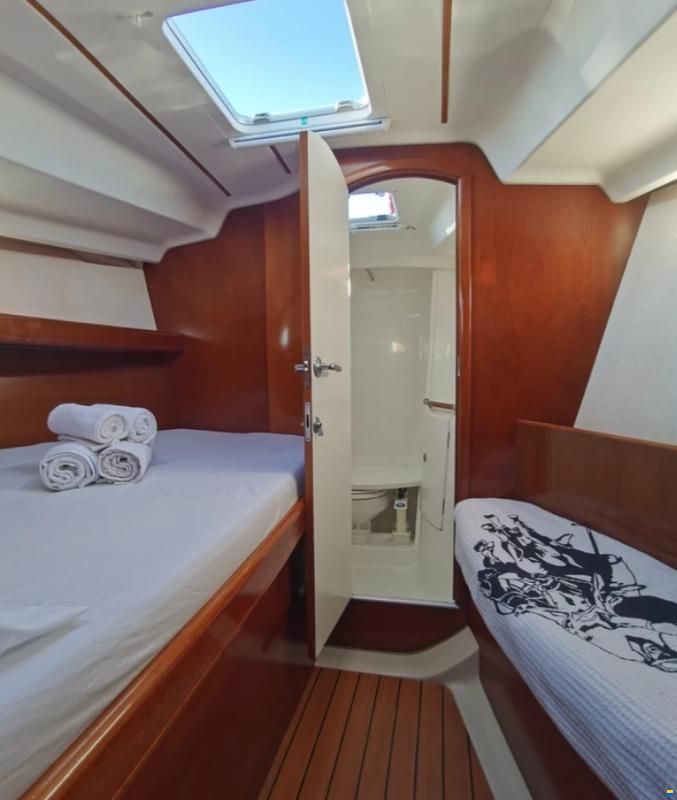 Beneteau Oceanis 393