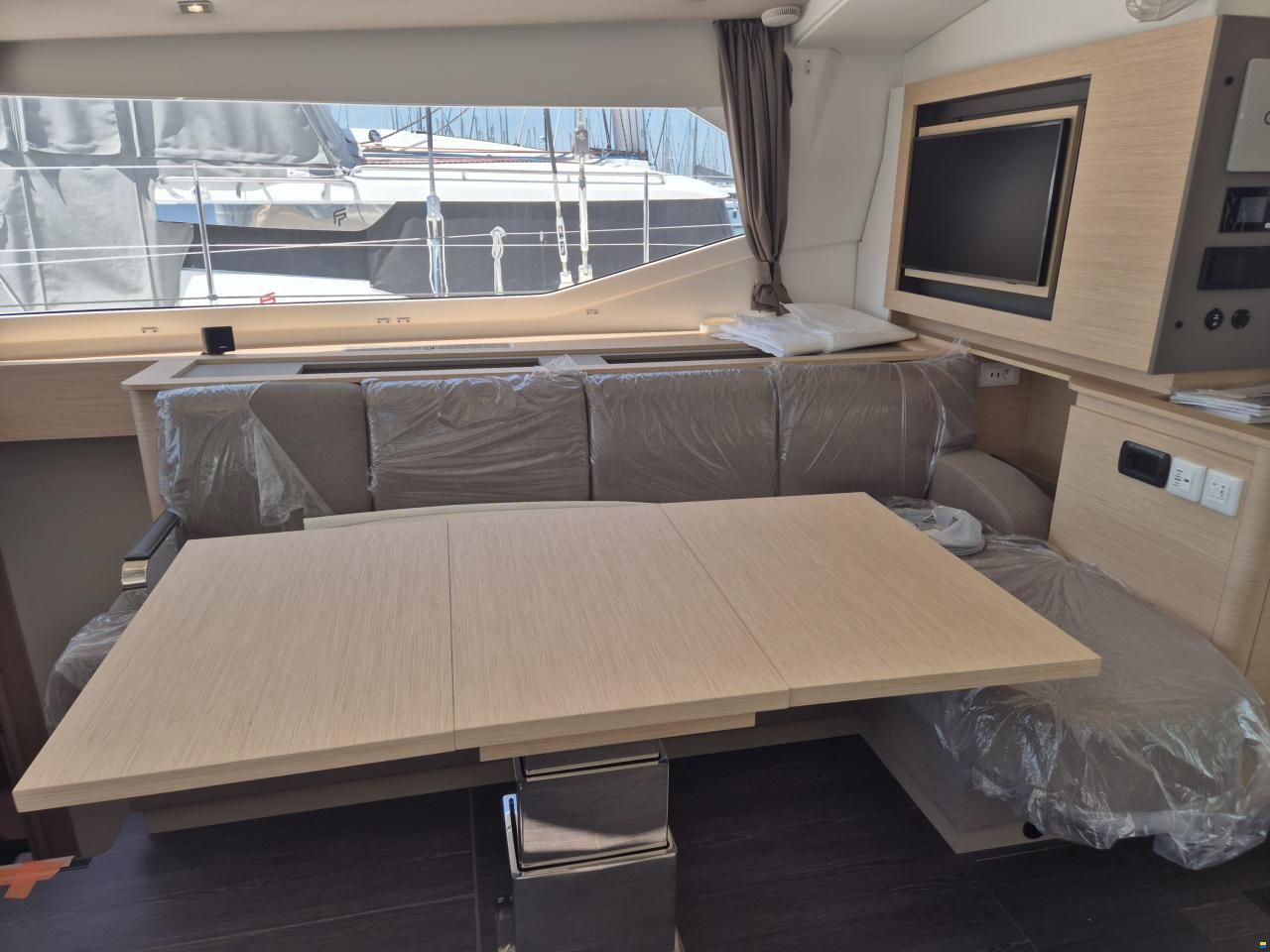 Fountaine Pajot AURA 51