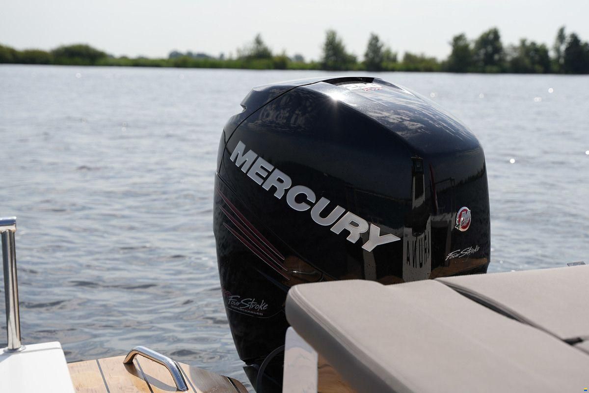 Axopar 28 Cabin