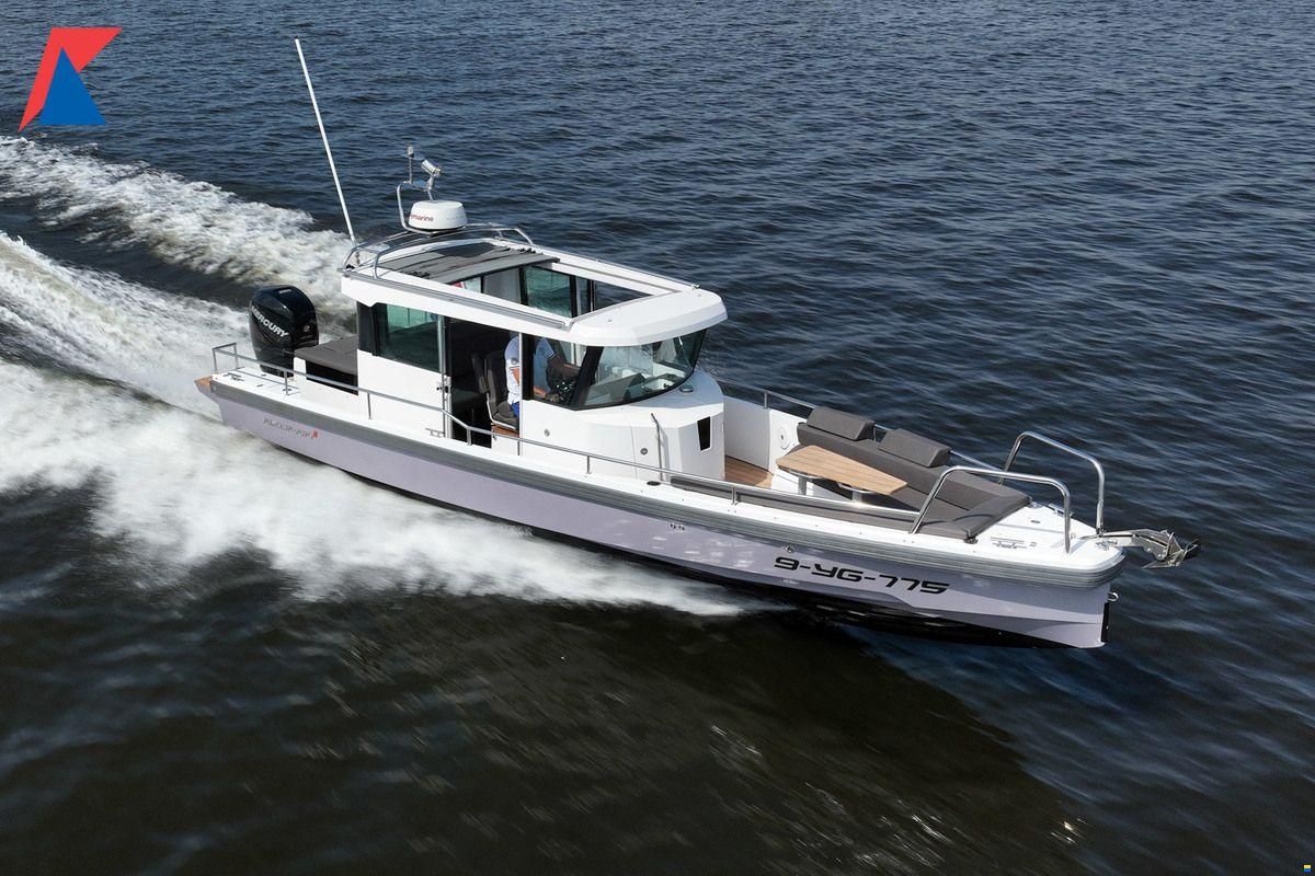 Axopar 28 Cabin