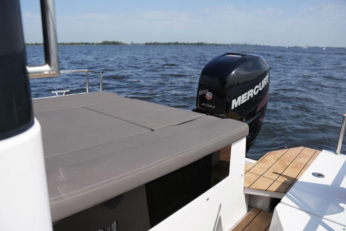 Axopar 28 Cabin