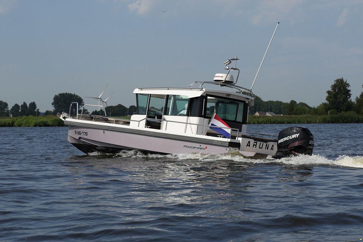 Axopar 28 Cabin