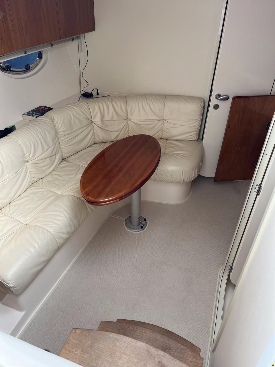 Pershing 37