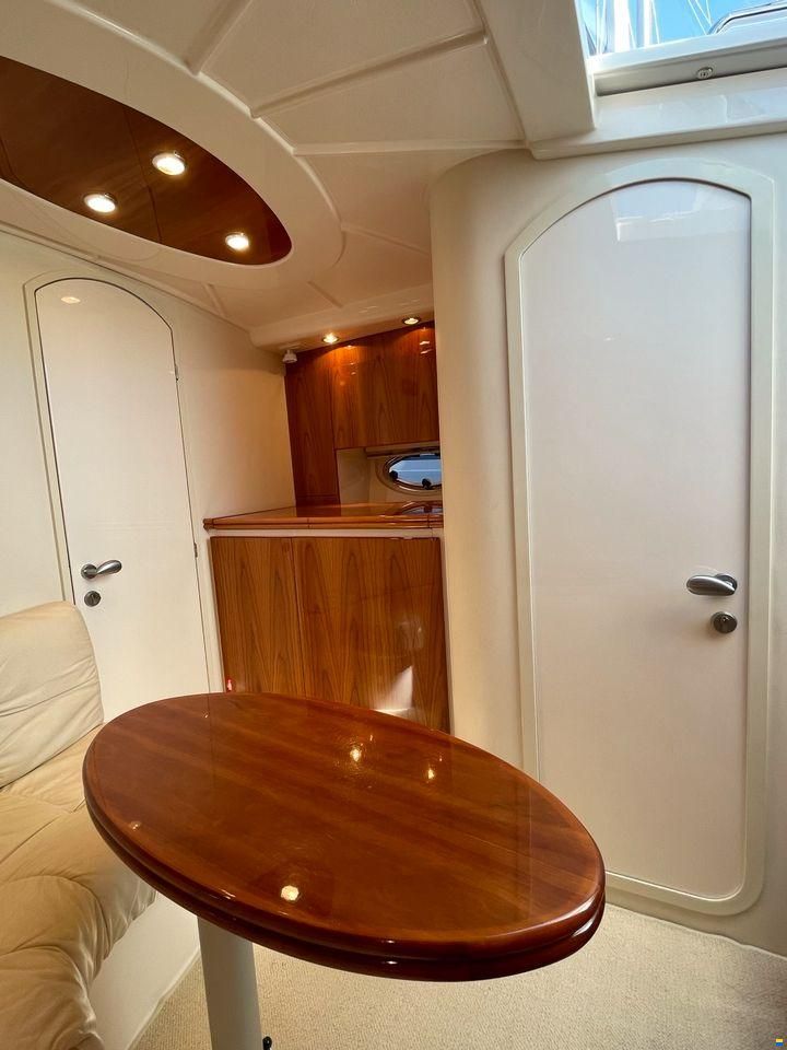 Pershing 37