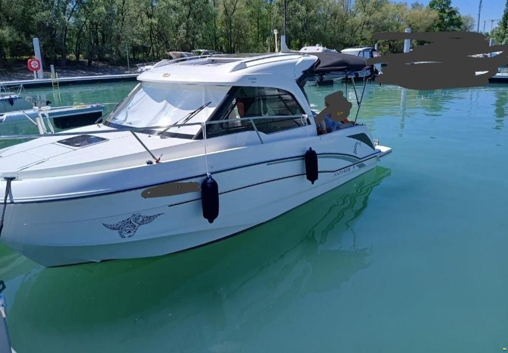 Beneteau Antares 7