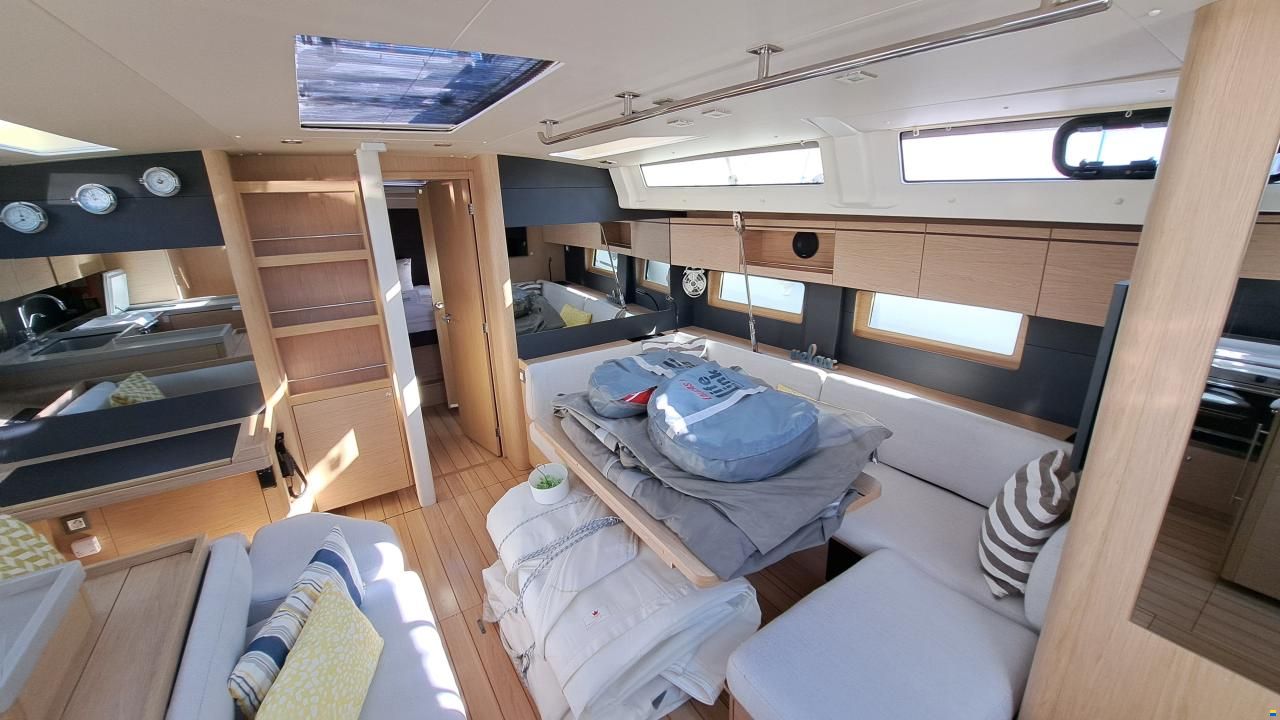 Beneteau Oceanis 51.1