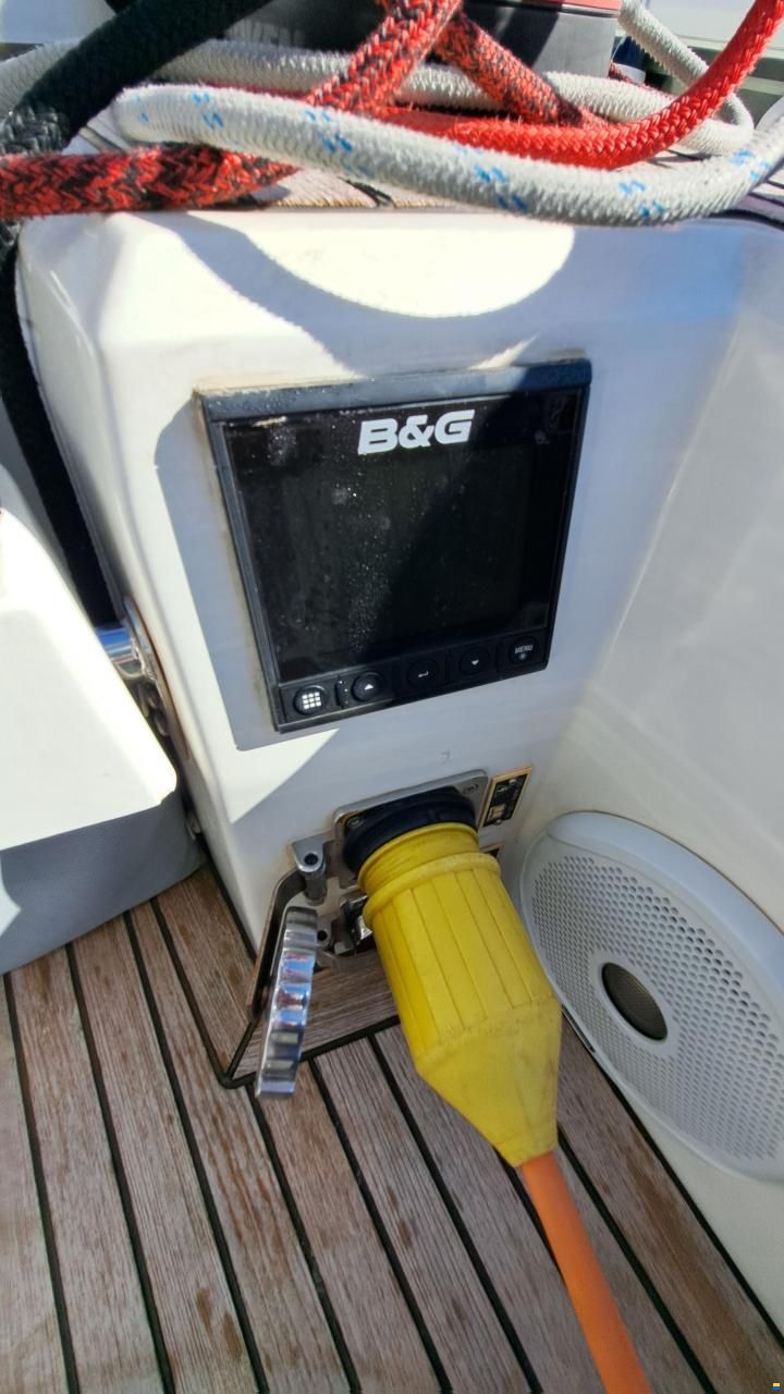 Beneteau Oceanis 51.1