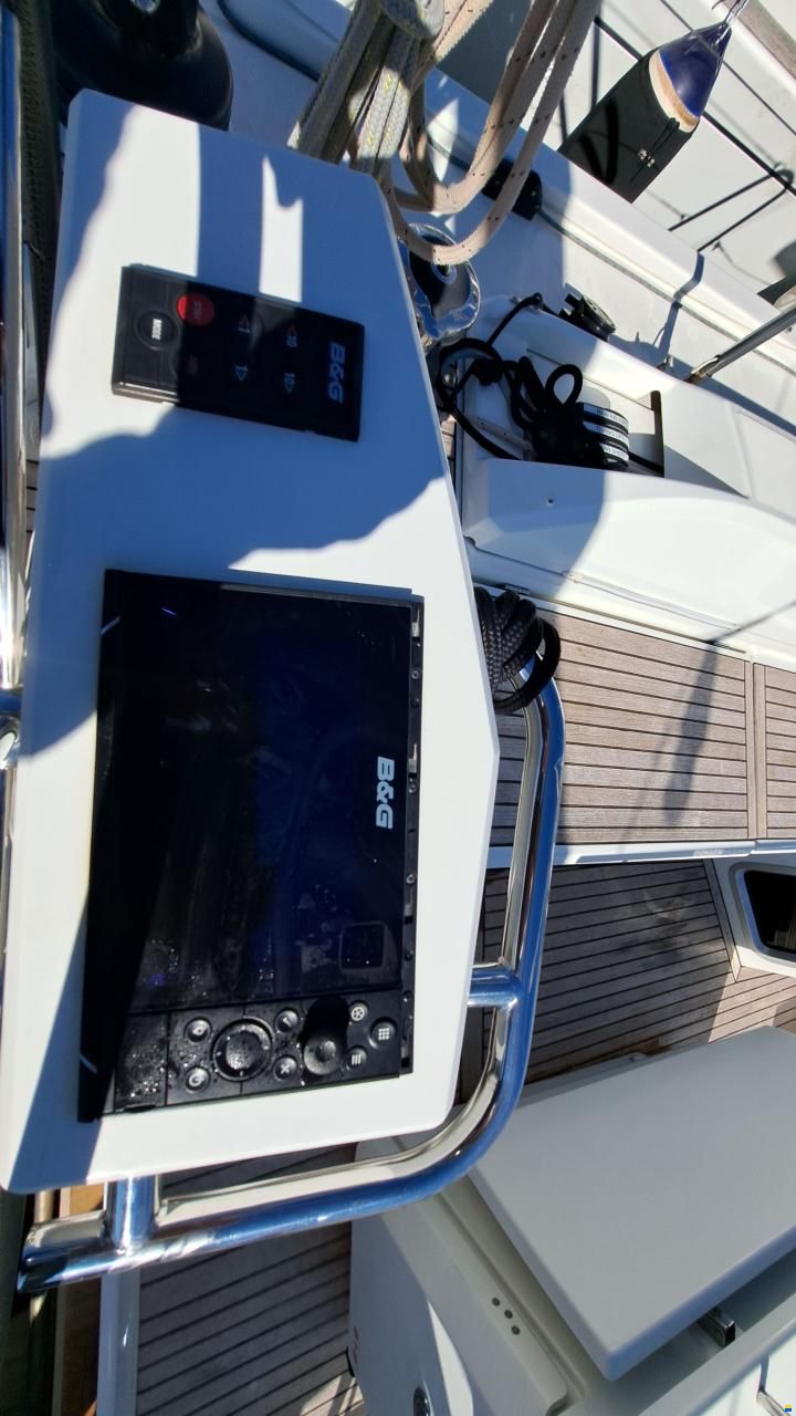 Beneteau Oceanis 51.1