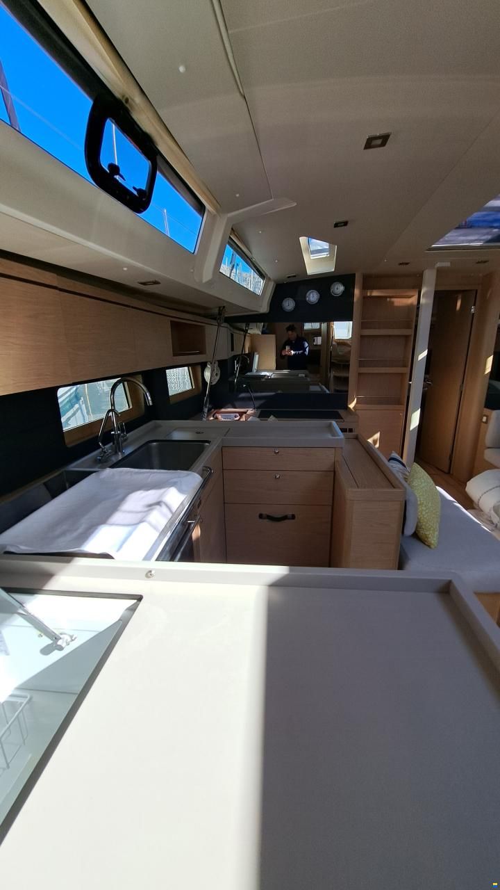 Beneteau Oceanis 51.1