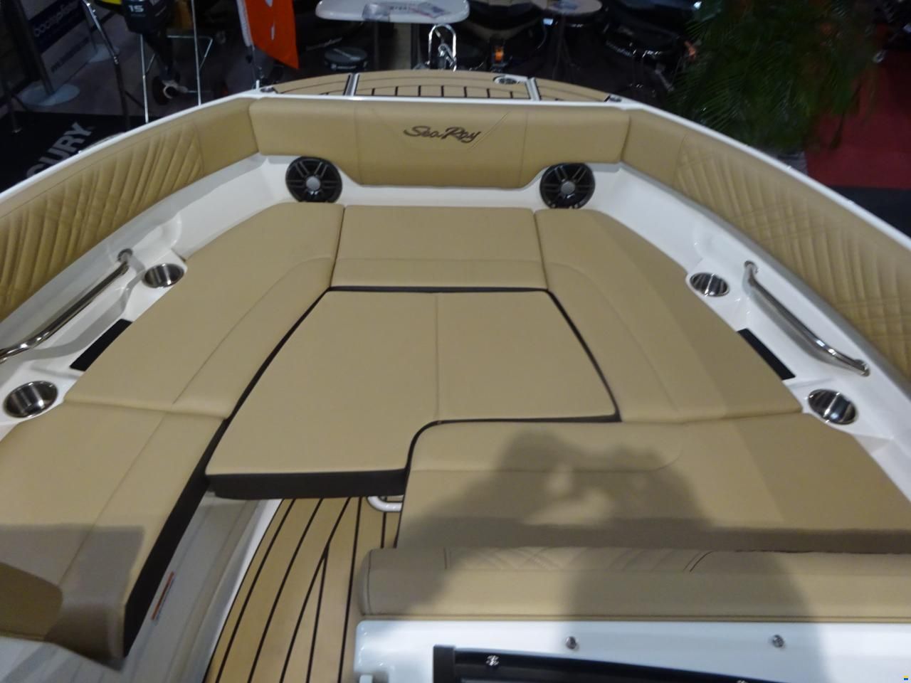 Sea Ray 230 SDXE