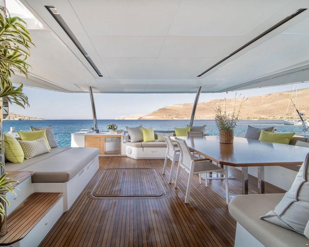 Fountaine Pajot Alegria 67