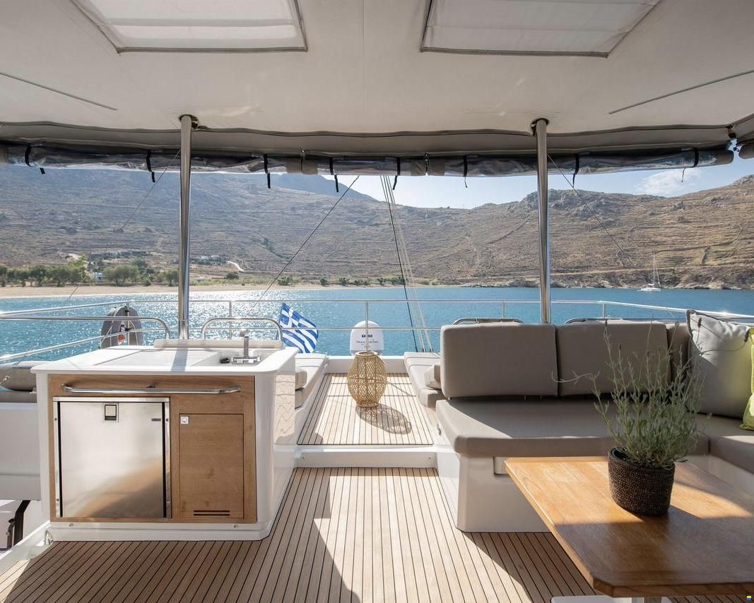Fountaine Pajot Alegria 67