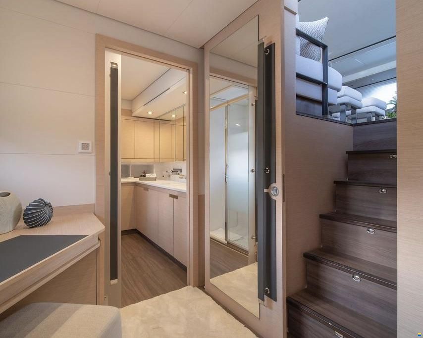 Fountaine Pajot Alegria 67